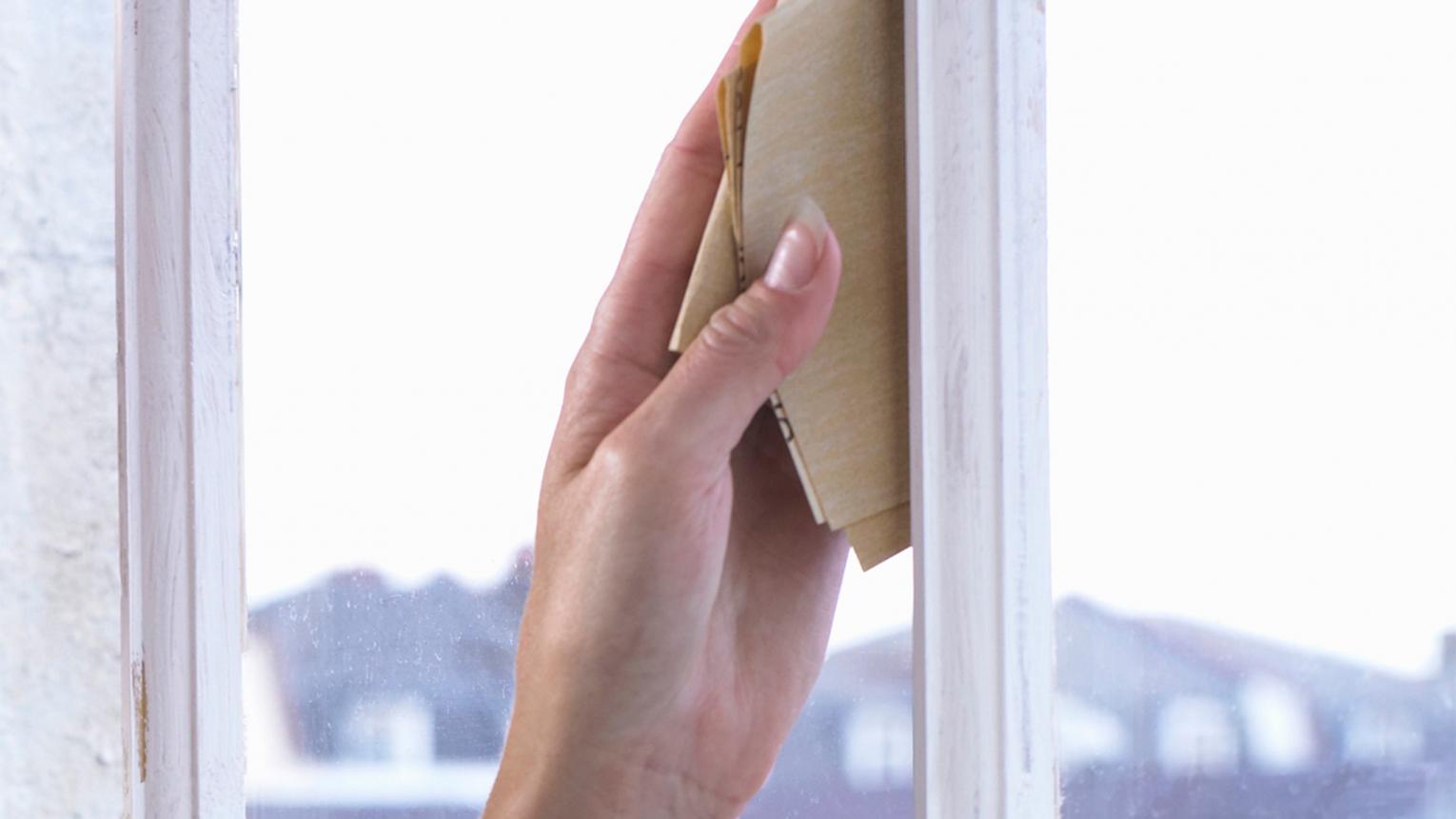 How to prep window frames before painting Dulux